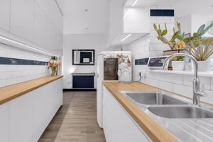 Photo 22- click for photo gallery